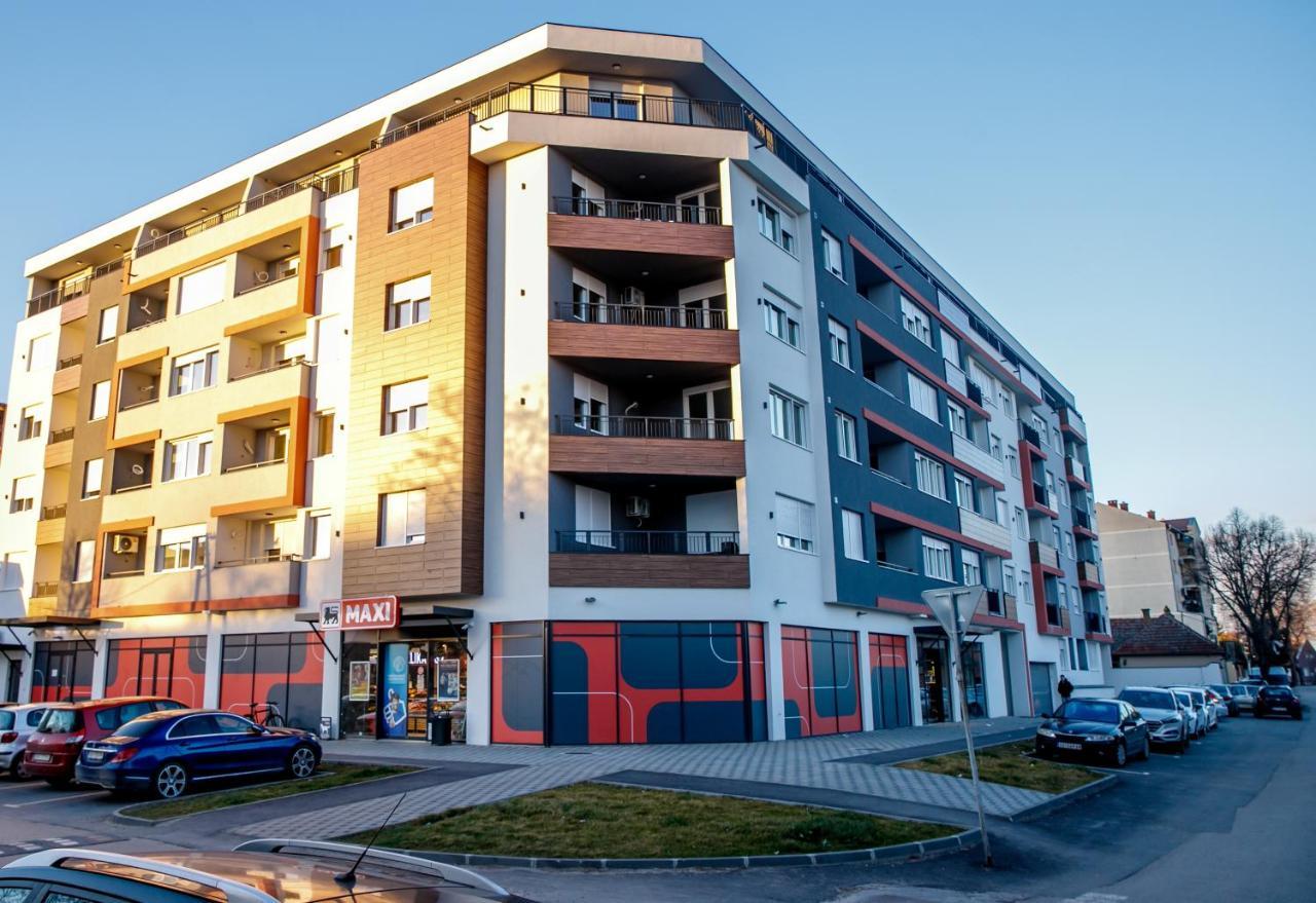 Tik Tak Apartman Subotica Esterno foto